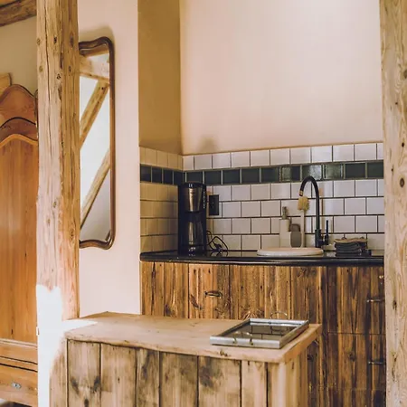 Flat Near * جانوفيتشي فيلكيه